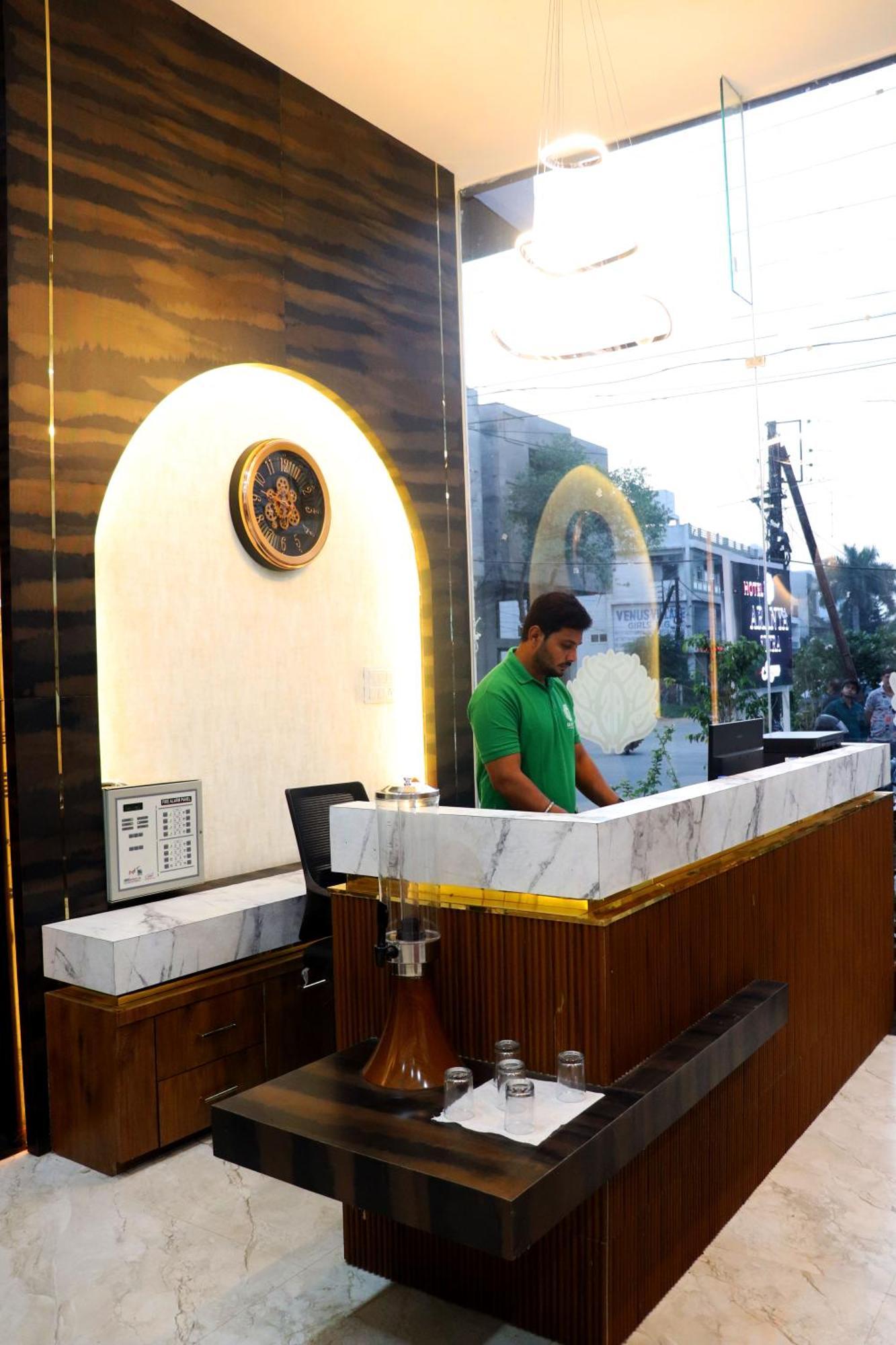 Hotel Aranyasutra Inaya, Indore Exterior photo
