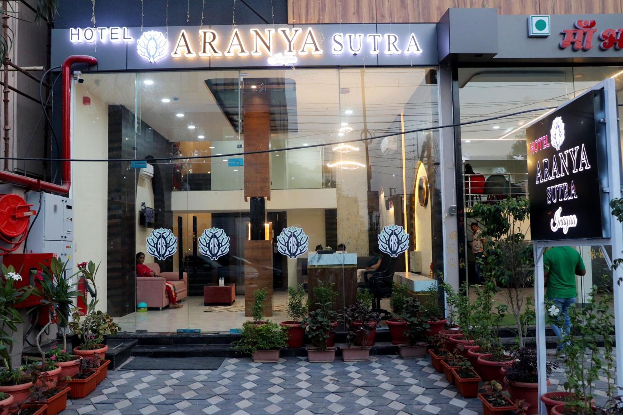 Hotel Aranyasutra Inaya, Indore Exterior photo
